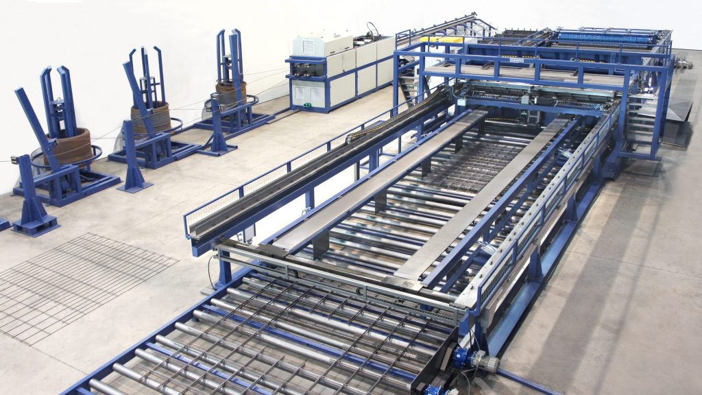 Welding machine for custom reinforcement mesh