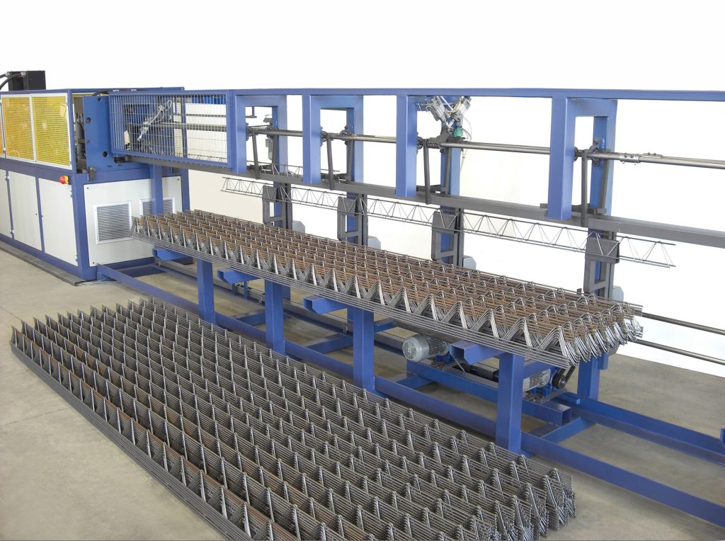 Αutomatic lattice girder welding line
