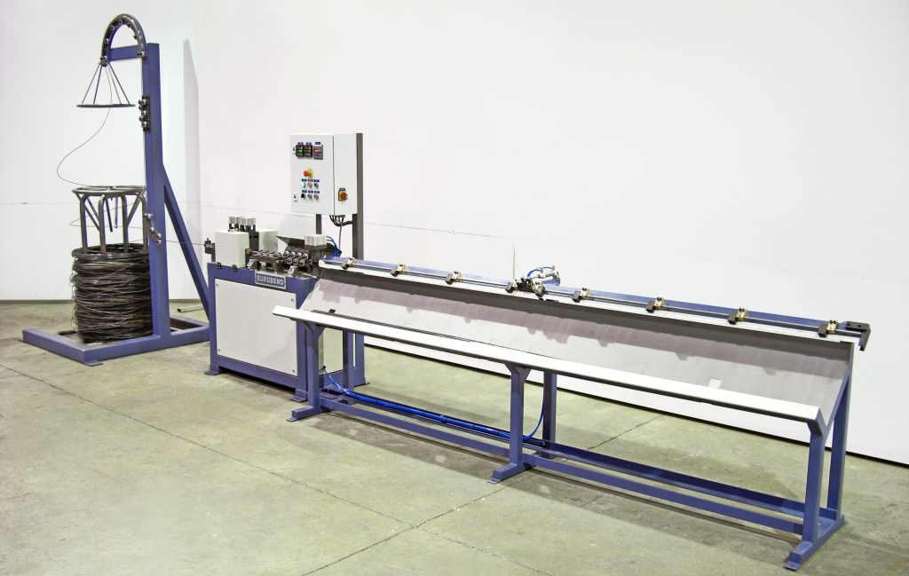 Roller straightening and cutting machines for rebar processing