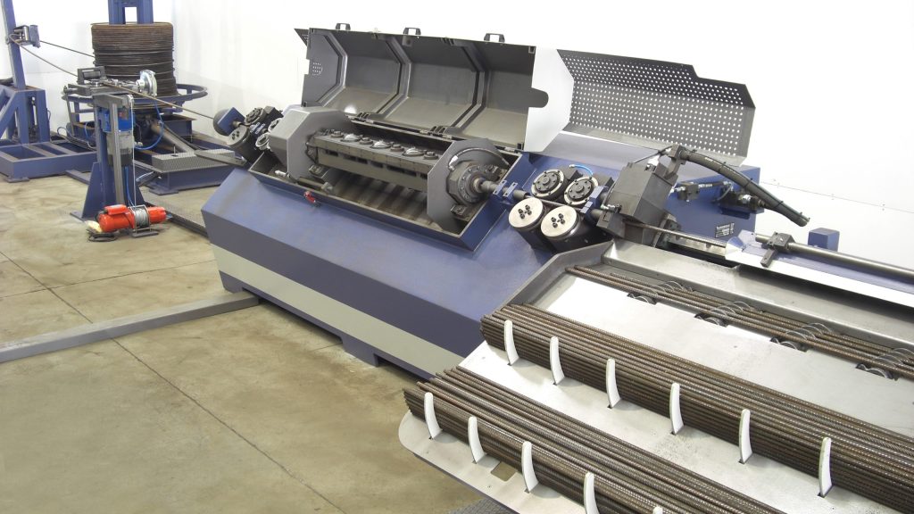 Single-line straightening and cutting machines for rebar processing